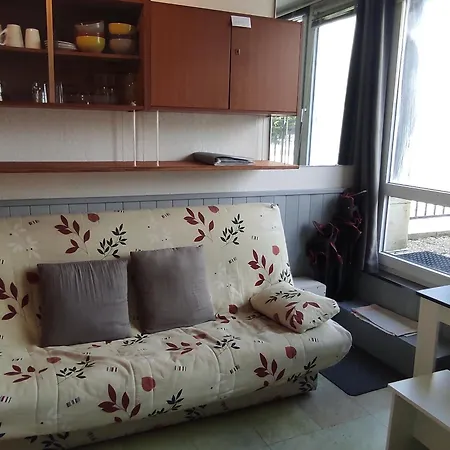 شقة Paisible Au Dernier Etage Pour 4 Pers Avec Vue A Super Besse - Fr-1-814-159