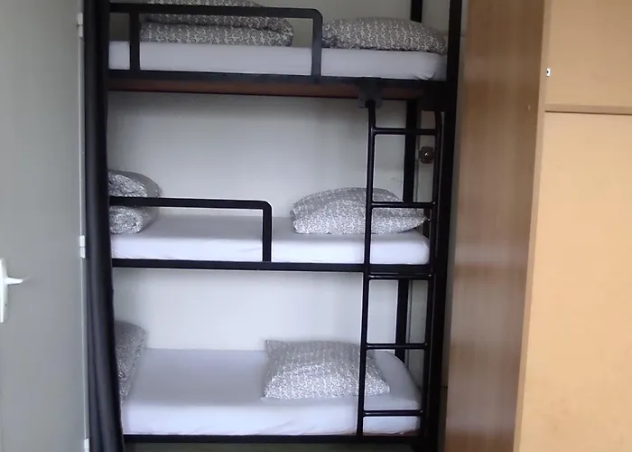 Vue Montagne, Parking Inclus, 4 Personnes - Fr-1-814-159 Super-Besse